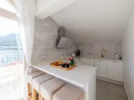 Izdavanje, kuća, 315m², Tivat, Crna Gora - image 14