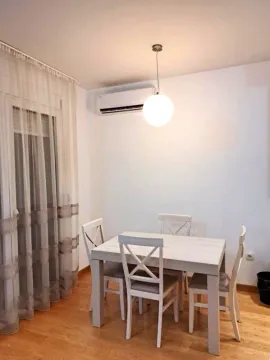 Izdavanje, jednosoban stan, 48m², Blok 6, Podgorica - image 3