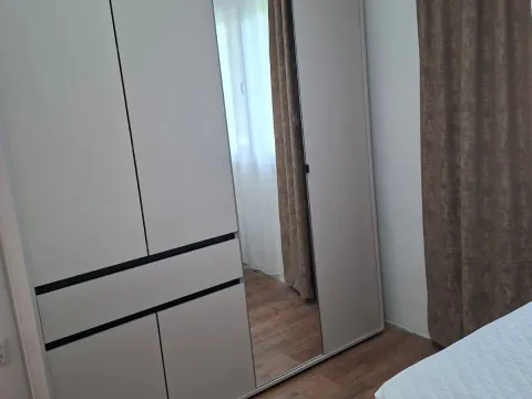 Rent, two bedroom apartment, 75m², Škaljari, Kotor - image 9