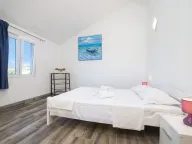 Izdavanje, kuća, 110m², Tivat, Crna Gora - image 10