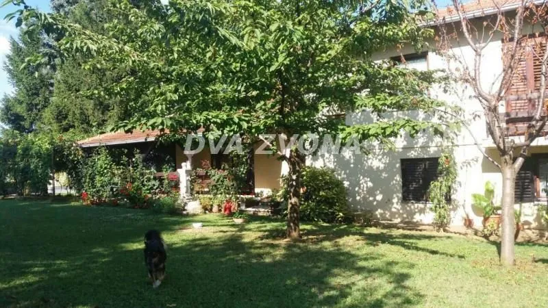 Prodaja, kuća, 158m², Sremska Kamenica, Petrovaradin