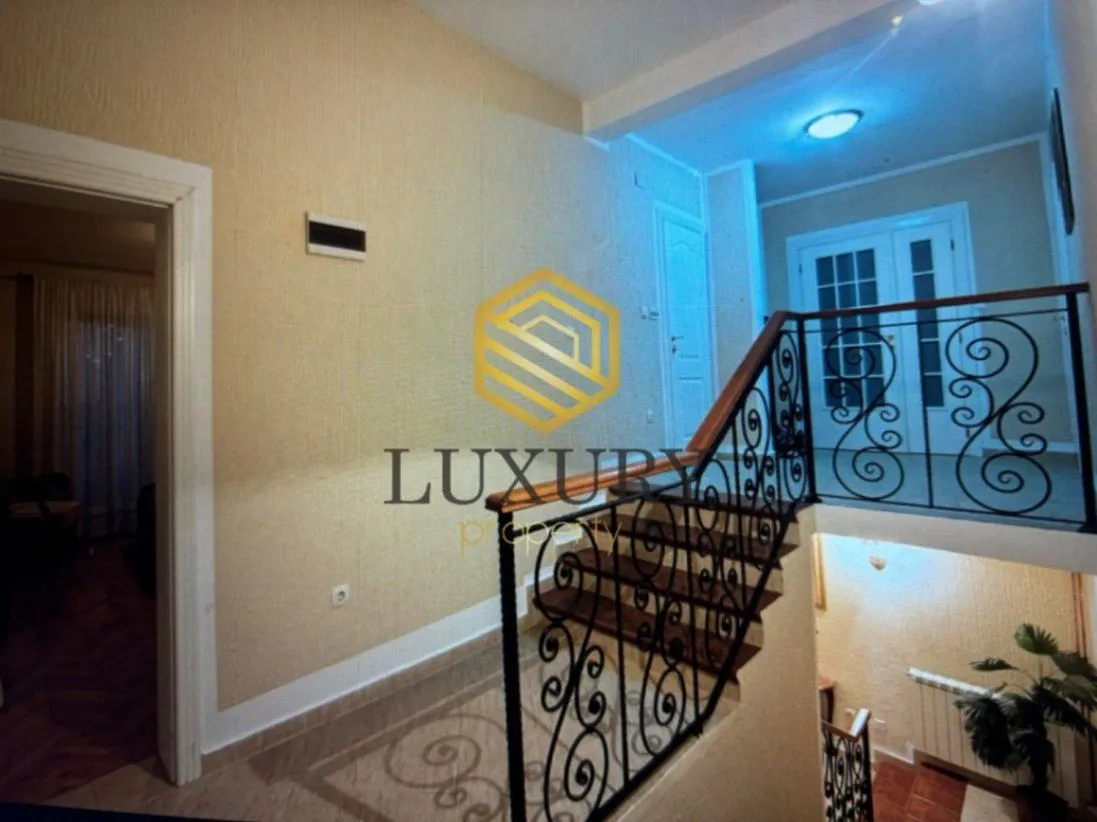 Rent, house, 200m², Donja Gorica, Podgorica