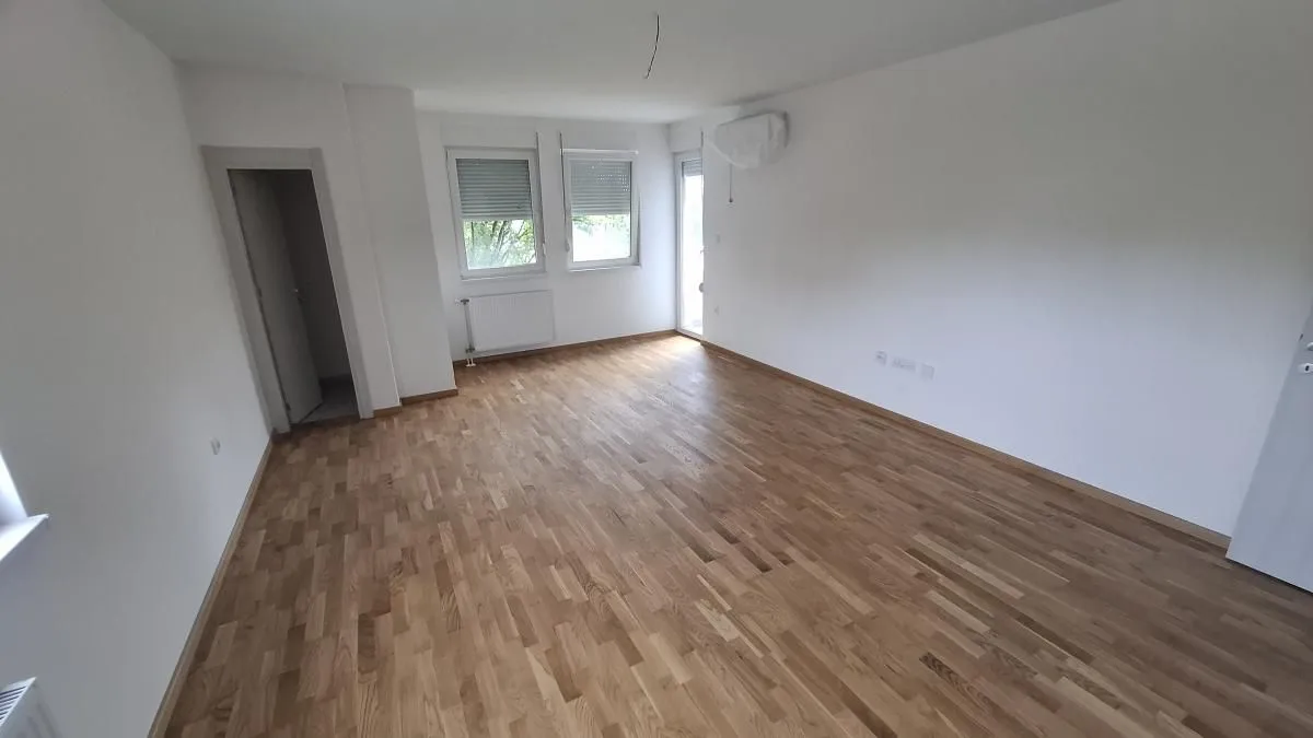 Rent, office space, 75m², Petrovaradin, Novi Sad