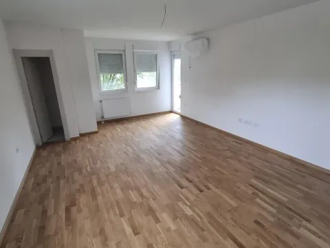Rent, office space, 75m², Petrovaradin, Novi Sad - image 5