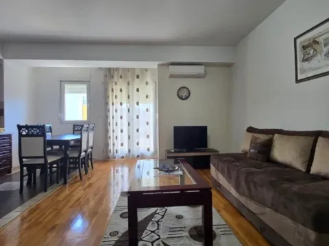 Izdavanje, jednosoban stan, 60m², Pobrežje, Podgorica - image 10