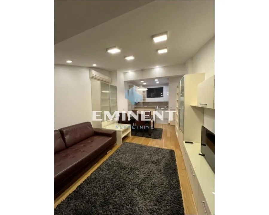Izdavanje, trosoban stan, 86m², Tašmajdan, Palilula Sve Podlokacije