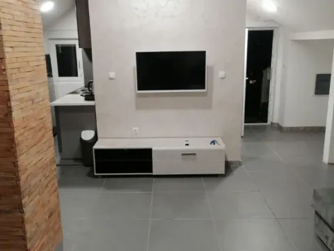 Izdavanje, dvosoban stan, 70m², Donja Gorica, Podgorica - image 7