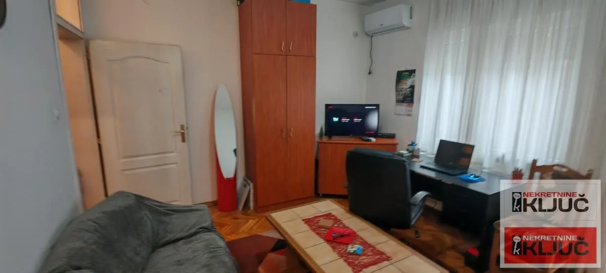 Izdavanje, jednosoban stan, 25m², Centar, Novi Sad