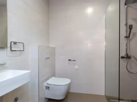 Izdavanje, četvorosoban stan, 127m², Master Kvart, Podgorica - image 15