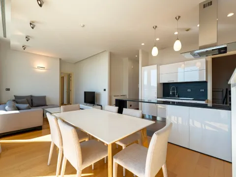 Rent, two bedroom apartment, 94m², Kod Capital Plaze, Podgorica - image 3