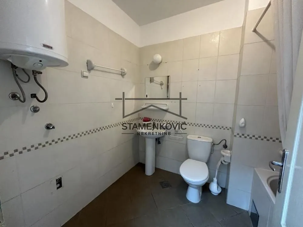 Prodaja, jednosoban stan, 46m², Bulevar Oslobodjenja, Novi Sad Sve Podlokacije
