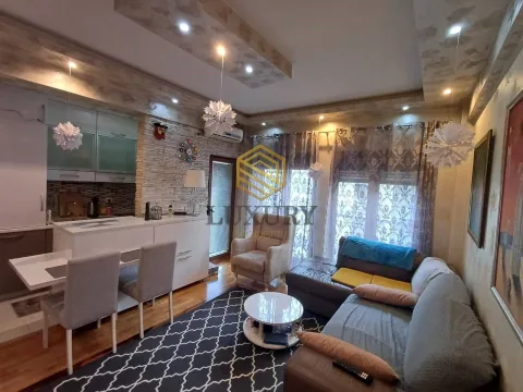 Izdavanje, dvosoban stan, 56m², Blok 9, Podgorica - image 3