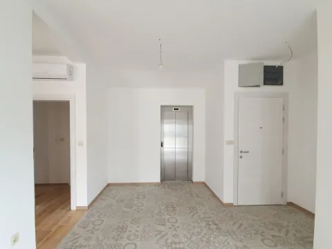 Prodaja, stan, 171m², Budva, Crna Gora - image 7