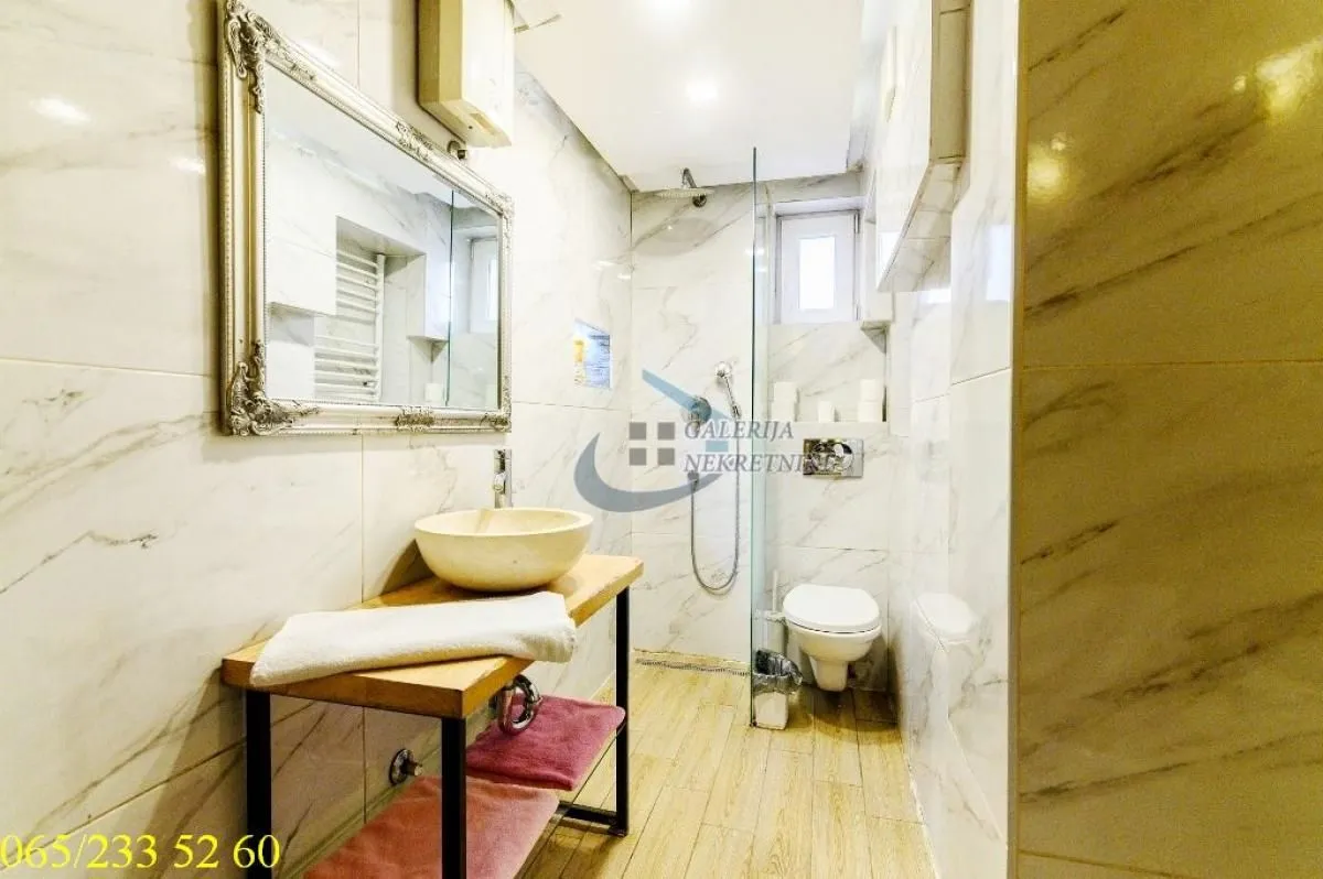 Prodaja, dvosoban stan, 44m², Cvetni Trg, Vračar Sve Podlokacije