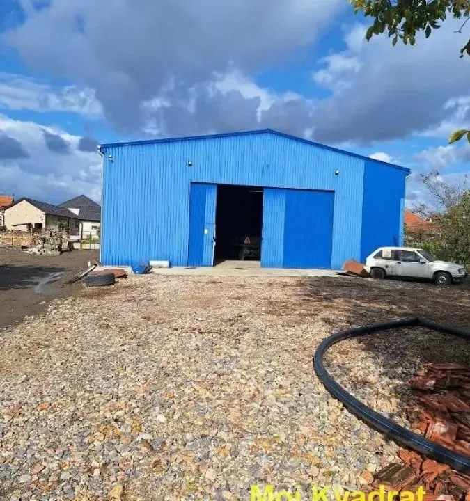 Izdavanje, poslovni prostor, 256m², Šimanovci, Pećinci