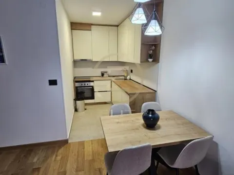 Izdavanje, dvosoban stan, 43m², Sajmište, Novi Sad - image 3