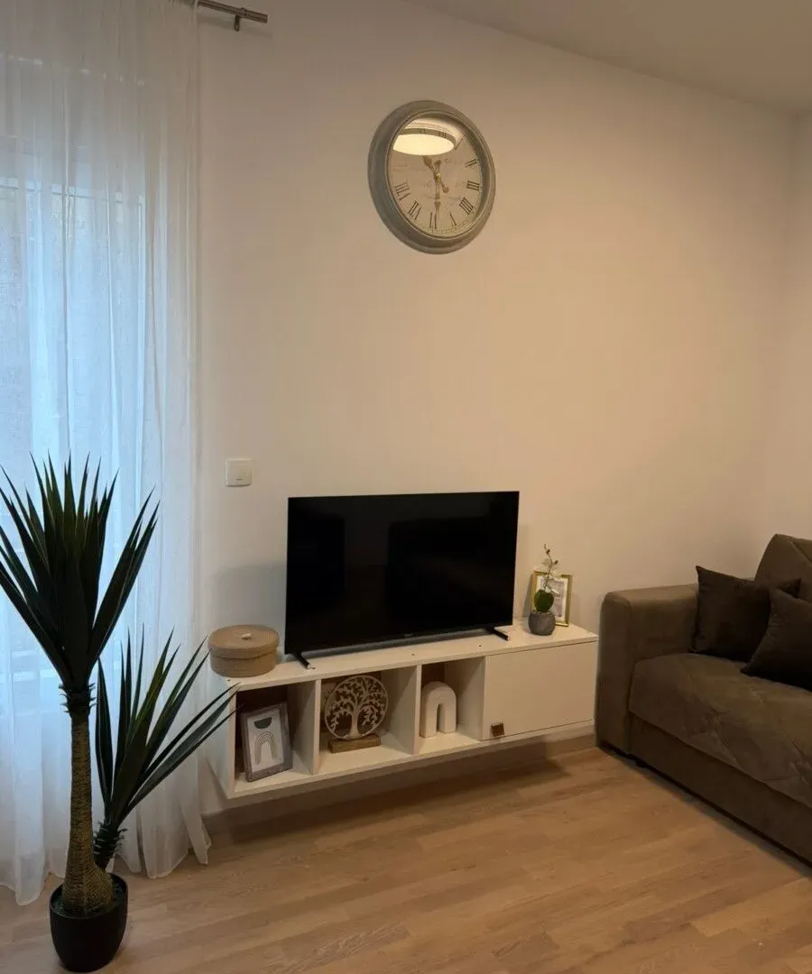 Izdavanje, jednosoban stan, 37m², Malo Brdo, Podgorica