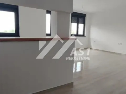 Prodaja, četvorosoban stan, 76m², Veternik, Novi Sad Sve Podlokacije - image 2