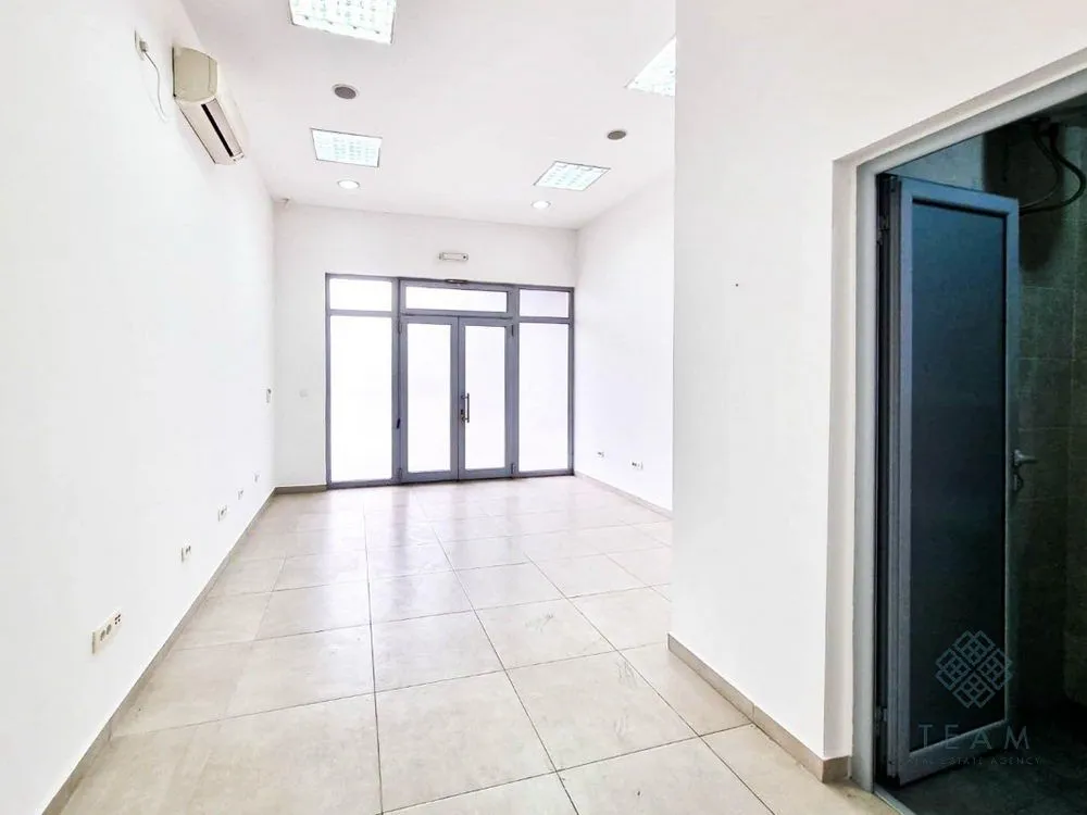 Rent, office space, 101m², Tološka šuma, Podgorica
