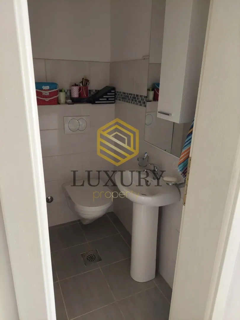 Izdavanje, kuća, 120m², Tološi, Podgorica