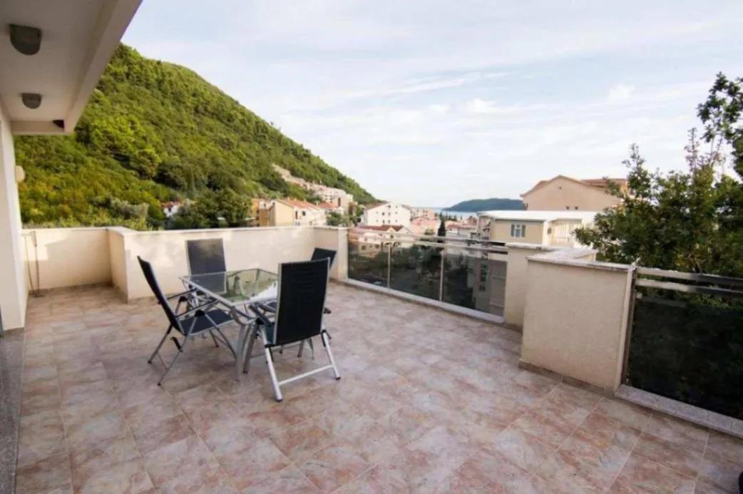 Rent, house, 300m², Budva, Crna Gora