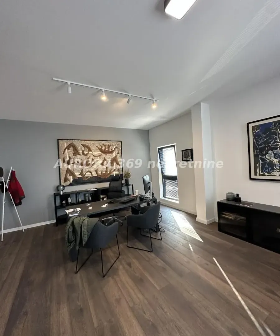 Sale, office space, 600m², Klisa, Novi Sad Sve Podlokacije