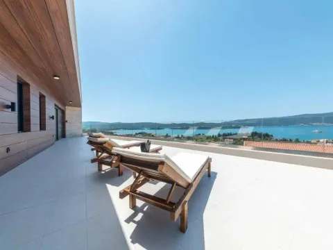 Prodaja, kuća, 311m², Centar, Tivat - image 9
