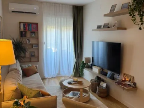 Rent, one bedroom apartment, 40m², Central Point, Podgorica - image 11