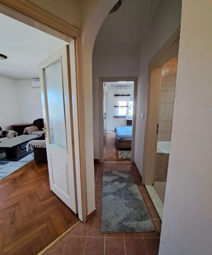 Rent, one bedroom apartment, 56m², Stara Varoš, Podgorica