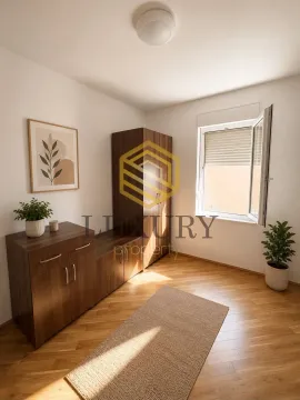 Rent, two bedroom apartment, 55m², Blok 6, Podgorica - image 6