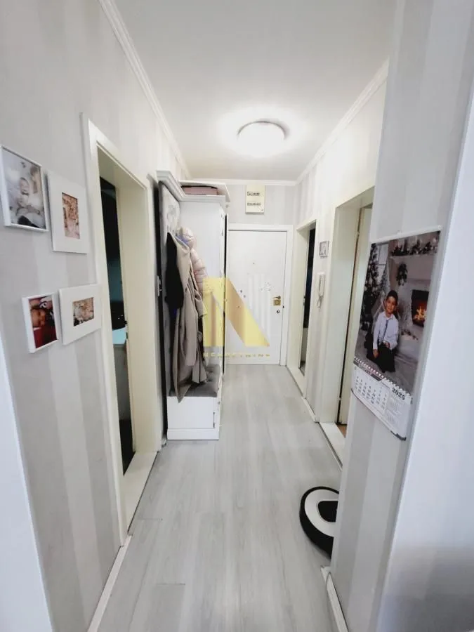Prodaja, trosoban stan, 70m², Socijalno, Novi Sad Sve Podlokacije