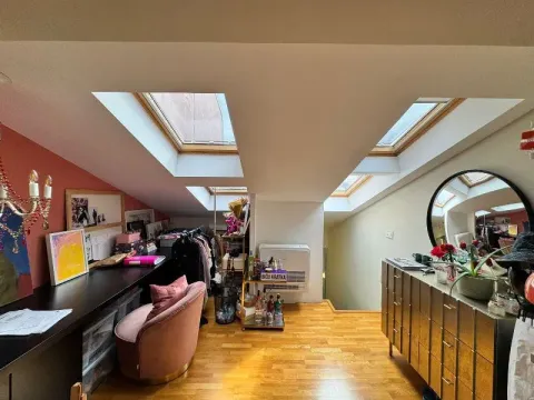 Sale, four bedroom apartment, 105m², Kalenić Pijaca, Vračar Sve Podlokacije - image 9