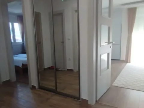 Izdavanje, trosoban stan, 100m², Zagorič, Podgorica - image 4