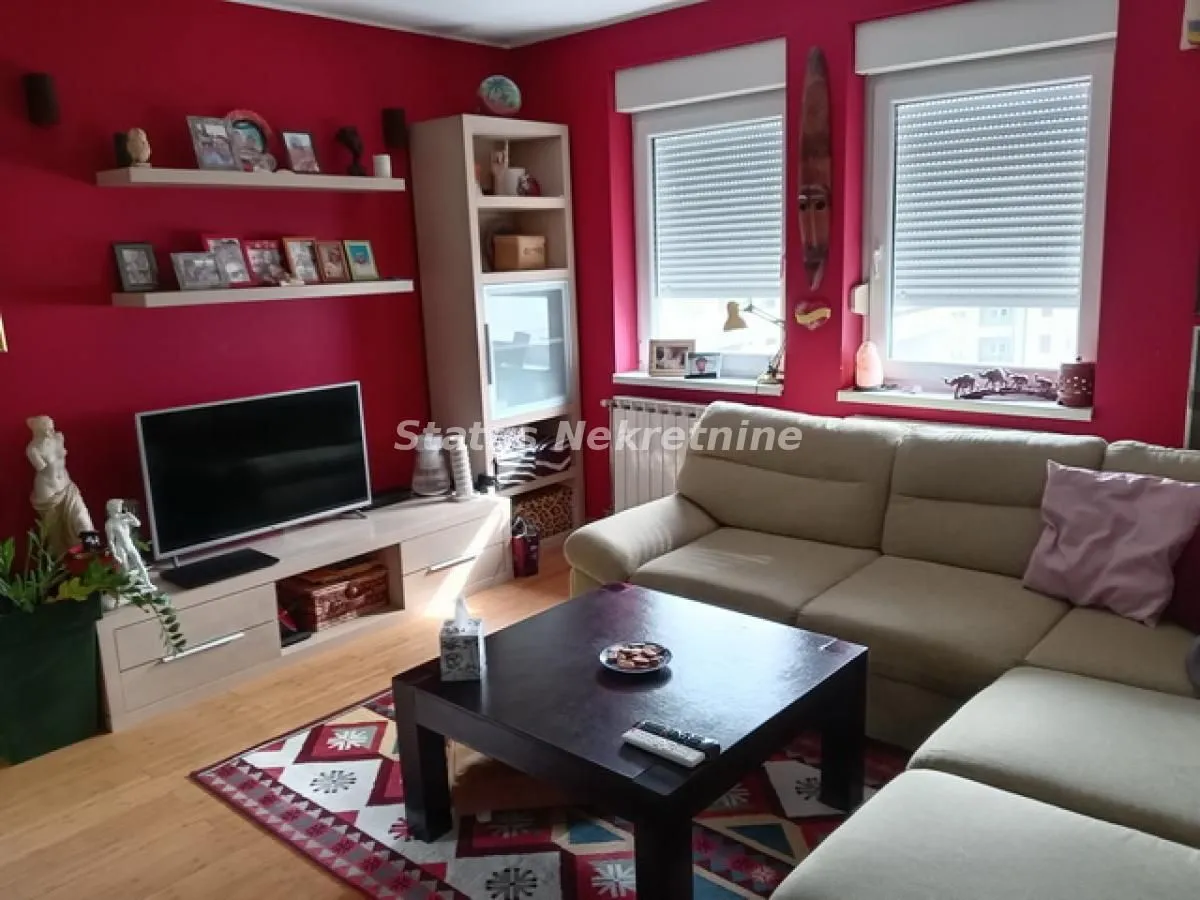 Prodaja, četvorosoban stan, 96m², Grbavica, Novi Sad Sve Podlokacije