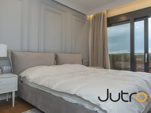 Prodaja, trosoban stan, 237m², Centar, Bar - image 25