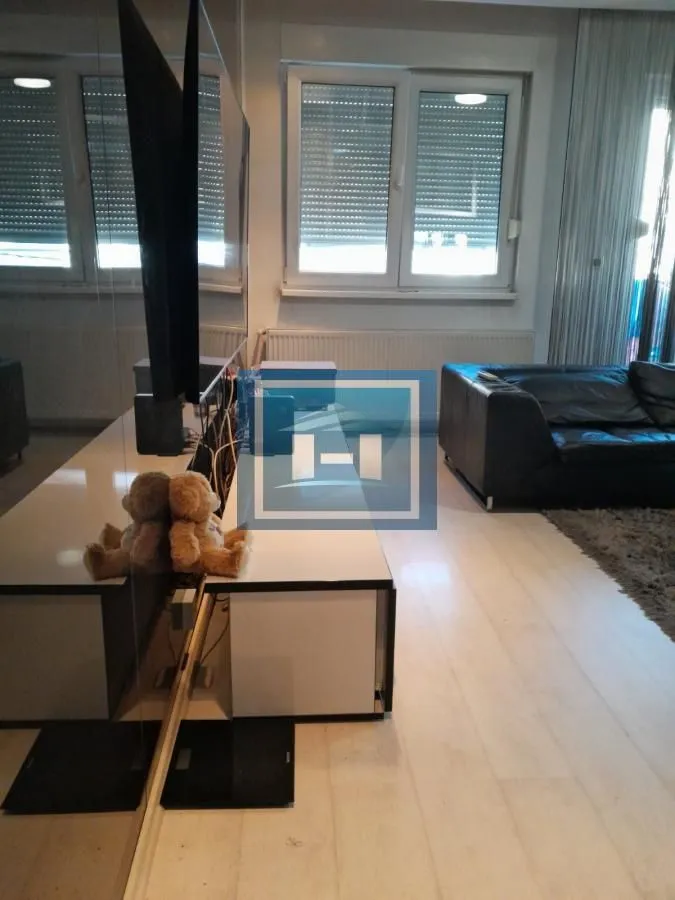 Prodaja, jednosoban stan, 49m², Centar, Kragujevac