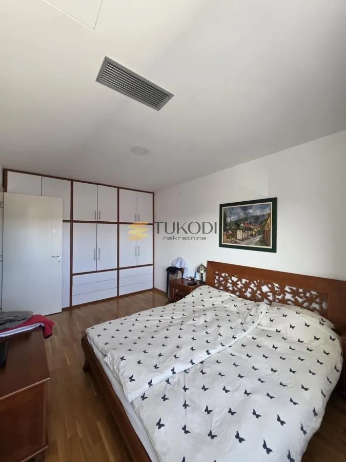 Prodaja, četvorosoban stan, 114m², Sremska Kamenica, Petrovaradin