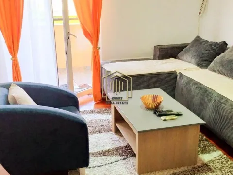 Izdavanje, dvosoban stan, 70m², Gornja Gorica, Podgorica - image 1