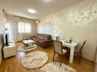 Prodaja, jednosoban stan, 43m², Stari Aerodrom, Podgorica - image 1