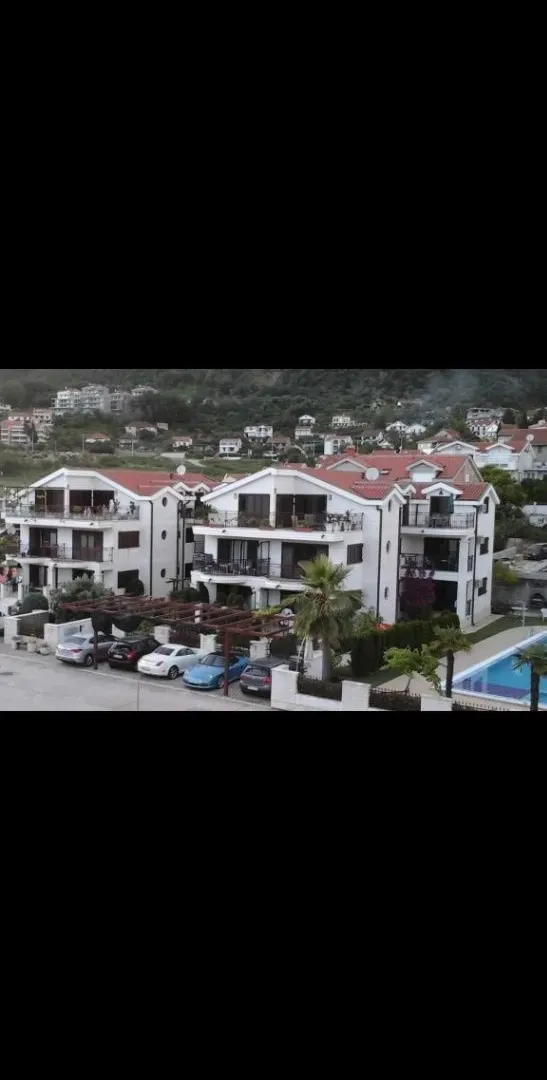 Rent, apartment, 54m², Đenovići, Herceg Novi
