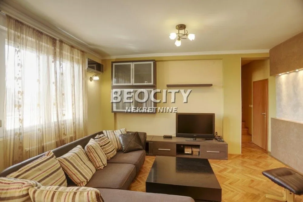 Sale, four bedroom apartment, 119m², Centar, Novi Sad