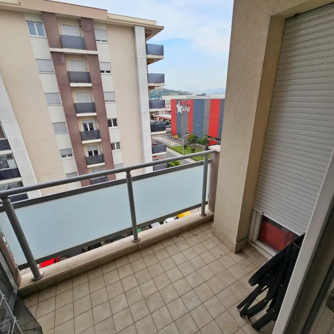 Izdavanje, jednosoban stan, 50m², City Kvart, Podgorica