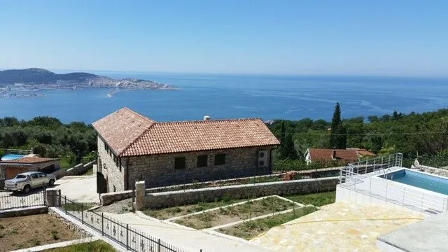 Sale, house, 400m², Šušanj, Bar