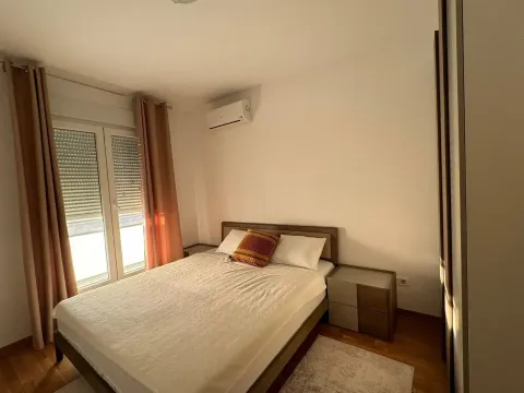 Rent, two bedroom apartment, 65m², City Kvart, Podgorica - image 7