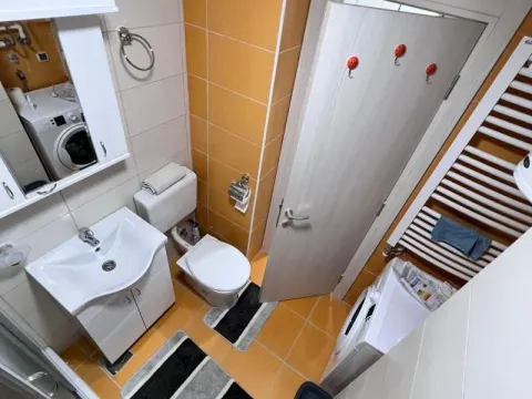 Izdavanje, dvosoban stan, 55m², Karaburma, Palilula Sve Podlokacije - image 4