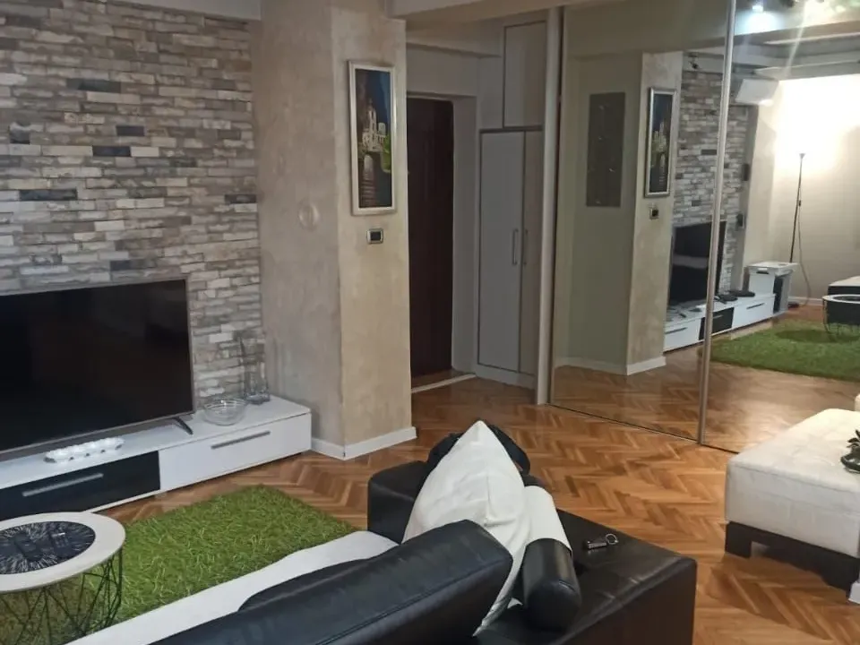 Prodaja, trosoban stan, 101m², Centar, Bar