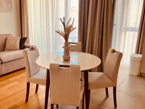 Izdavanje, stan, 49m², Tivat, Crna Gora - image 4