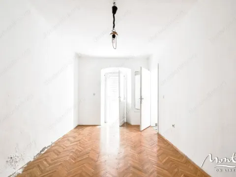 Prodaja, kuća, 90m², Tivat, Crna Gora - image 7