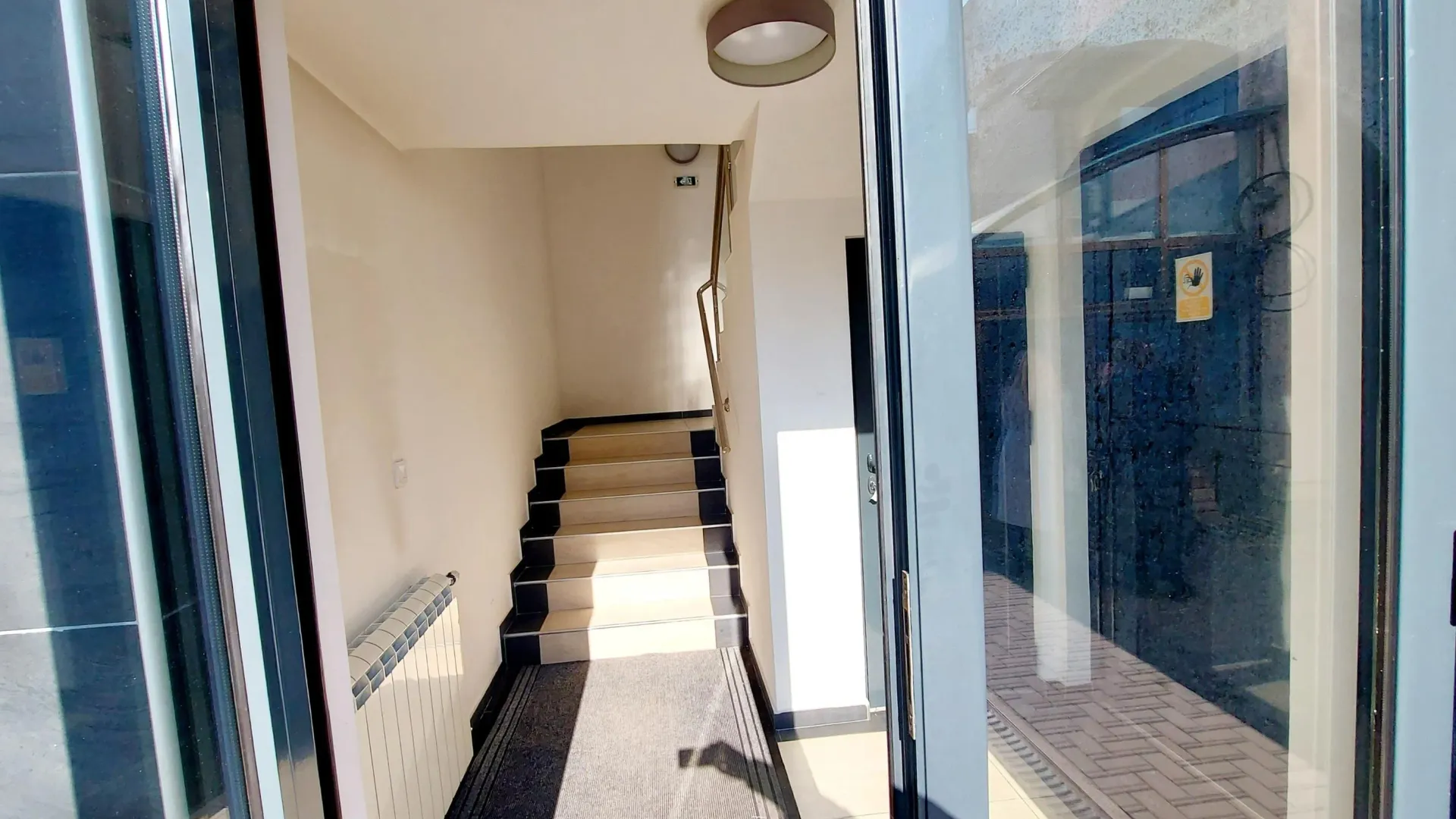 Izdavanje, poslovni prostor, 831m², Trstenik, Srbija