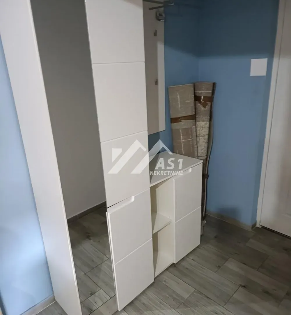 Prodaja, trosoban stan, 76m², Detelinara, Novi Sad Sve Podlokacije